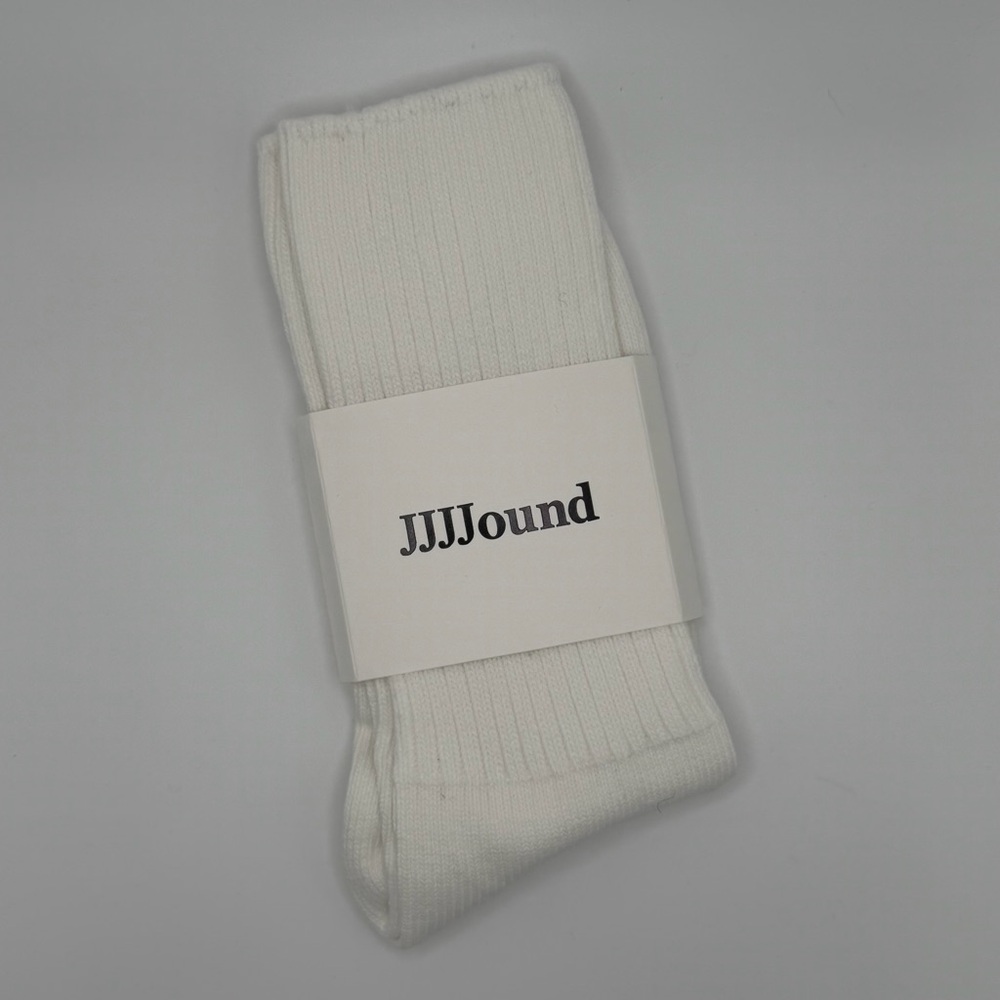 JJJJOUND WHITE TABI SOCKS — NEW WITH TAGS